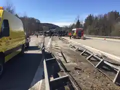 Nach Lkw-Unfall: A8 total gesperrt