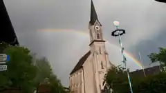 Ein Regenbogen grüßt