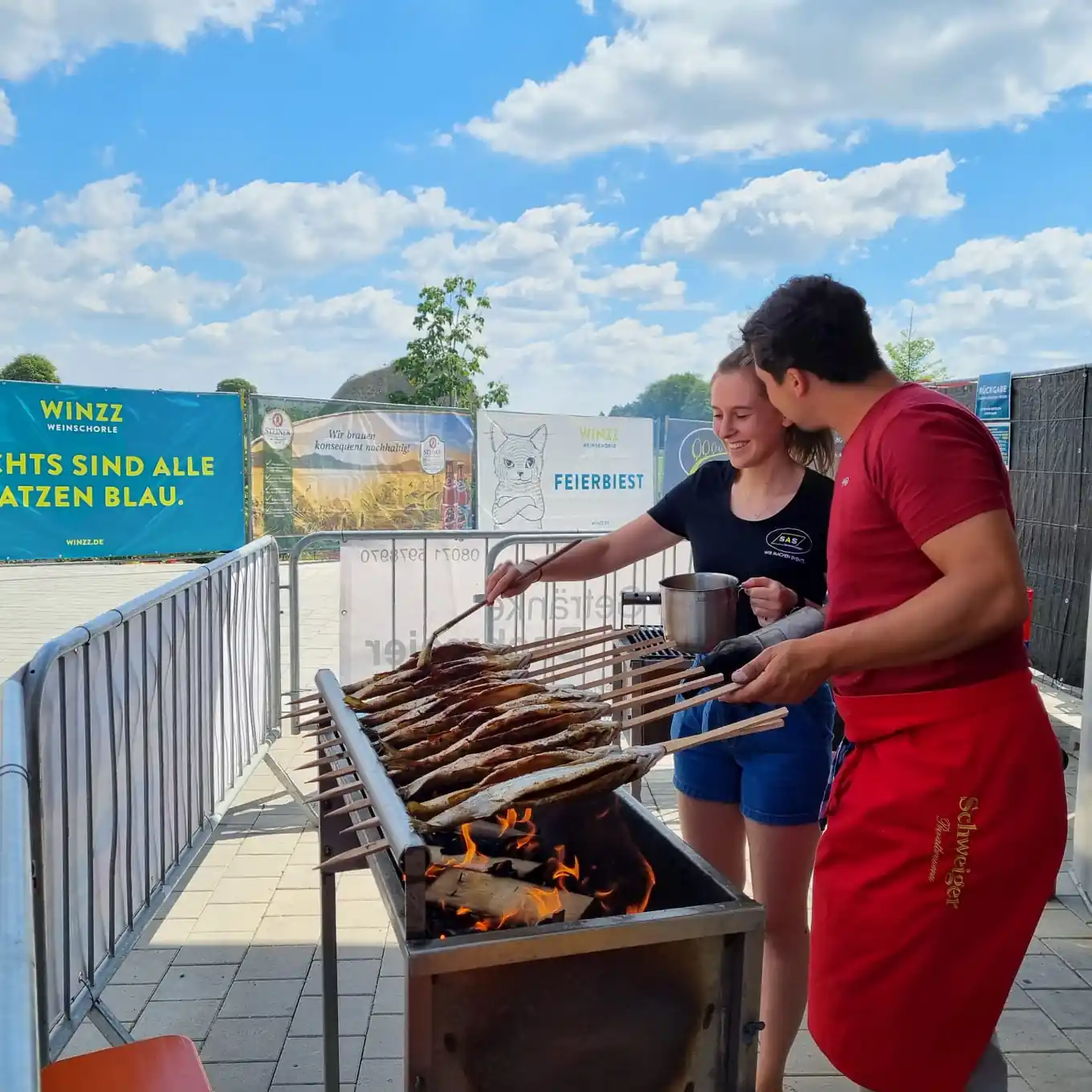 Fußball und Steckerlfische