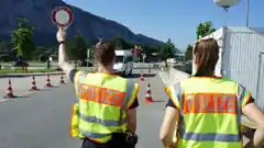 Versuch eins mit Bus, Versuch zwei mit Zug
