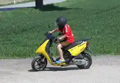 Mit 15 Moped fahren