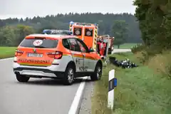 Motorrad kollidiert mit Pkw