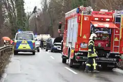 Unfall mit drei Pkw am Mittag