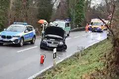 Wasserburger fuhr mit Pkw auf Polizeiauto auf