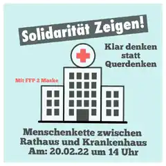 Menschenkette vom Rathaus zum Klinikum