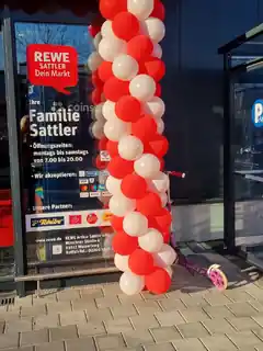 Hereinspaziert! Einkaufs-Start bei Rewe Sattler