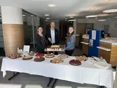 90 Kuchen verkauft für die Ukraine