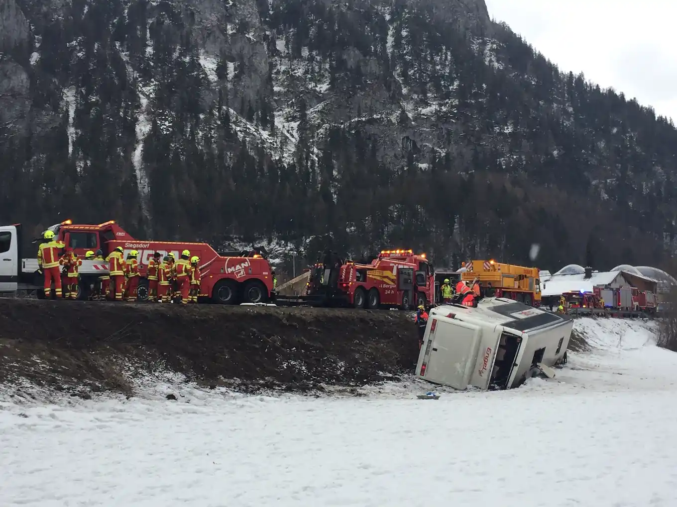 Schwerer Busunfall: Fahrer unter Drogeneinfluss