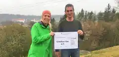 Viele machten mit für den Benefiz-Verein Schellen Sau