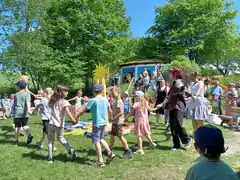 Ein buntes und fröhliches Familienfest