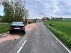 Zwei junge Autofahrer verletzt