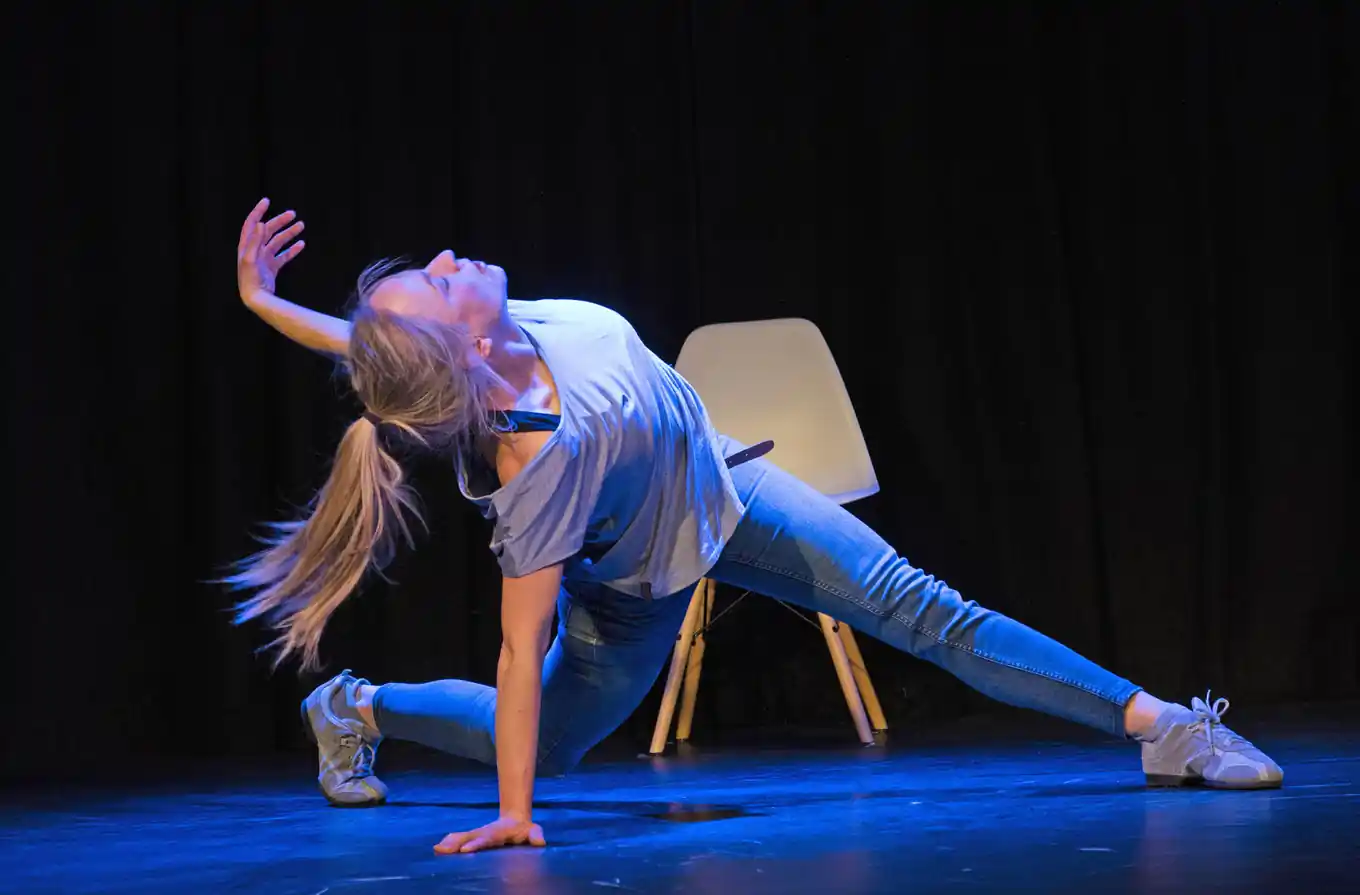 Theatertage: Wenn Worte fehlen, hilft der Tanz