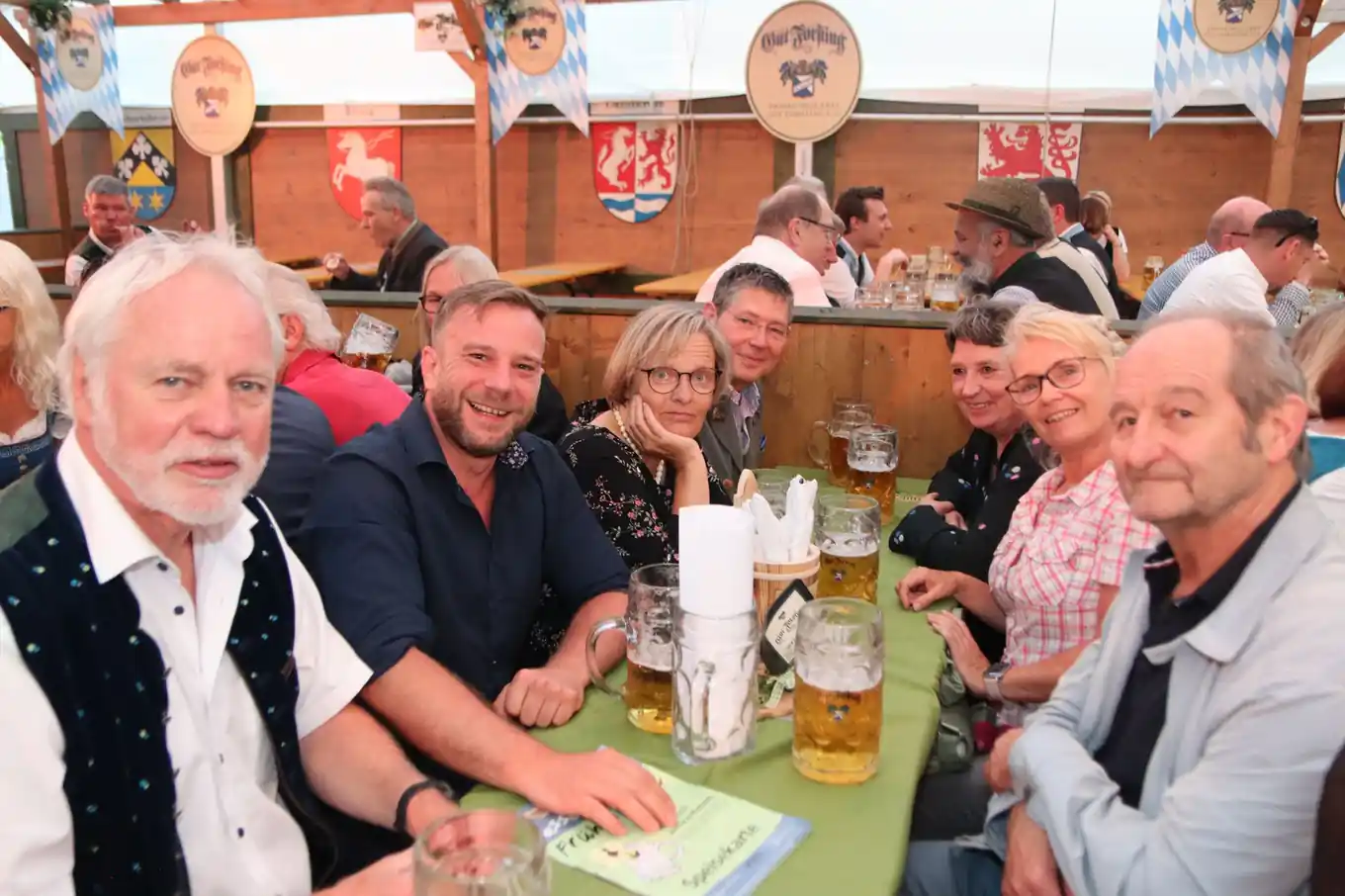 Nach der Sitzung auf die Wiesn