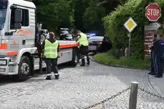 16.30 Uhr: Kranwagen an Unfallstelle im Einsatz