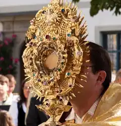 Gottesdienste und Prozessionen