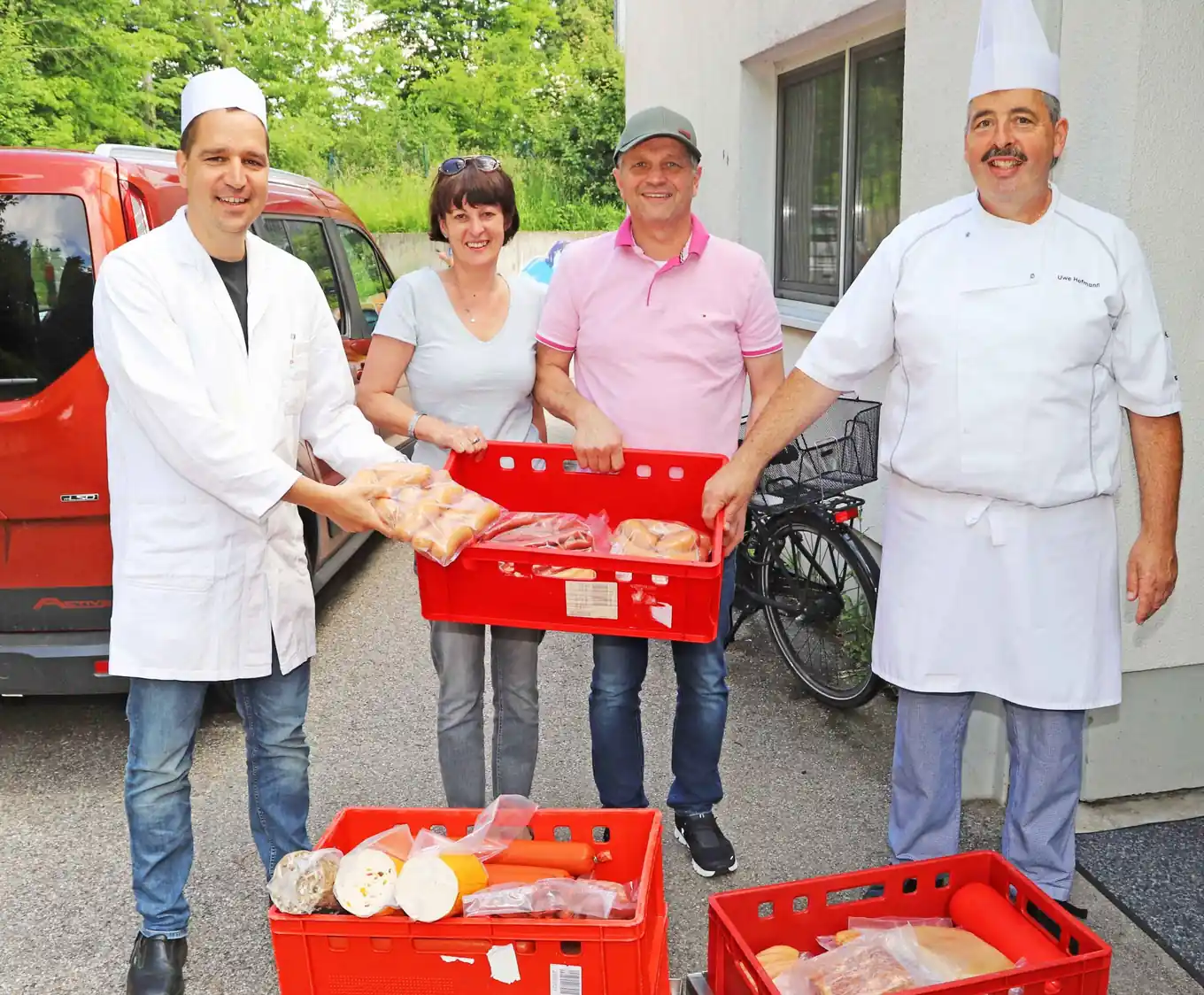Besondere Spende an die Attler Küche