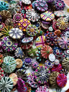 Alles Knopfsache beim Bauernhausmuseum