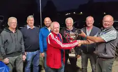 Da ist das Ding, Männer aus Albaching!