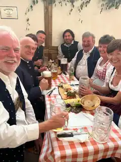 Bürgermeister aus der Gegend dabei
