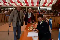 Senioren-Nachmittag im großen Festzelt in Haag