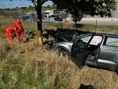 Drei Schwerverletzte bei Unfall auf B12