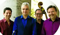 „Cafe Caravan“ verheiratet Schlager mit Gypsy-Swing