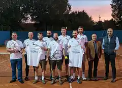 Neue Shirts fürs Tennis