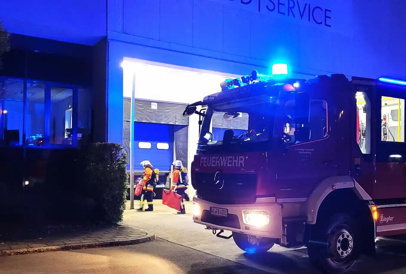 Kurz vor Mitternacht Alarm für die Feuerwehren