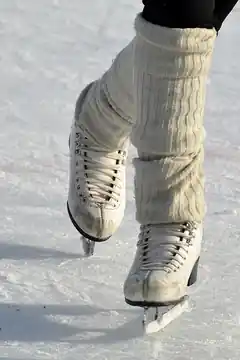 Sich zum Eislaufen treffen