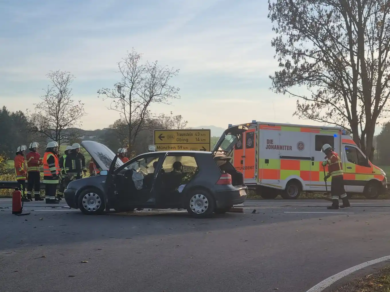 Sonntag, 15.30 Uhr: Schwerer Unfall auf der B304
