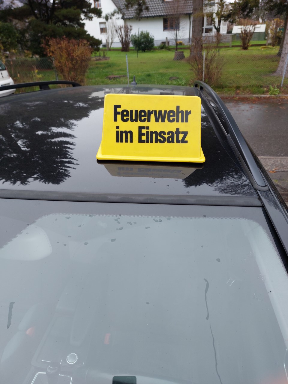 Obacht auf dieses Schild auf dem Pkw-Dach – Wasserburger Stimme – Die erste  Online-Zeitung nur für die Stadt und den Altlandkreis Wasserburg