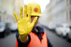 „Gelbe Hand“ gegen Stimmungsmacher