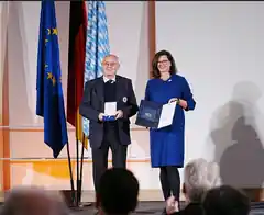 BRK-Ehrenvorsitzender erhält bayerischen Verfassungsorden