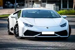 Lamborghini-Fahrer gefährdet andere Verkehrsteilnehmer