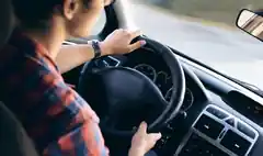 Als Autofahrer richtig gekleidet