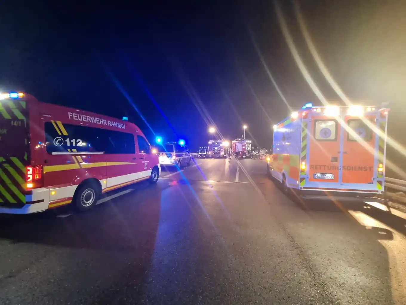 Freitagabend: Schwerer Unfall auf der B12