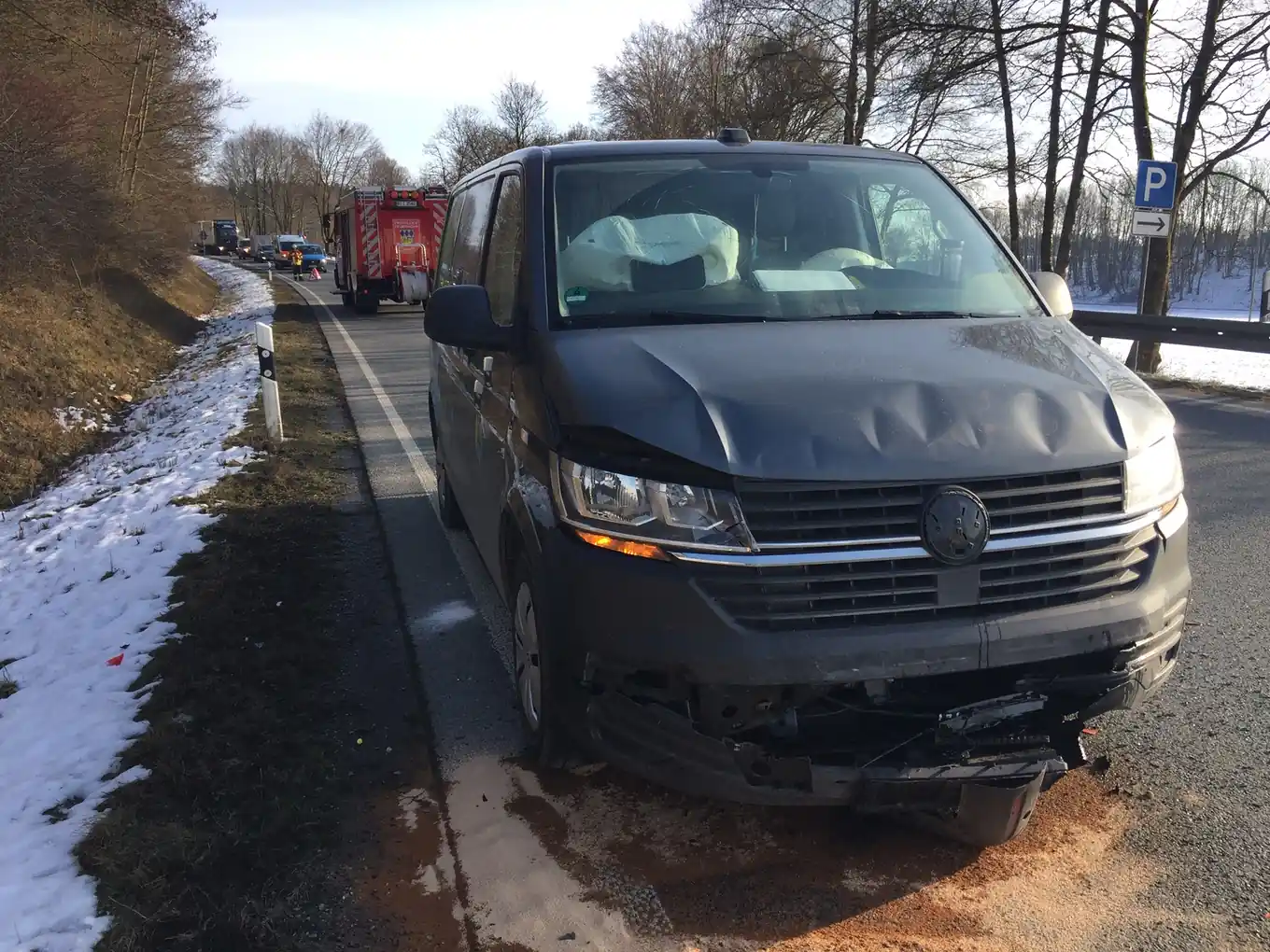 Vier Verletzte bei Unfall auf der B304