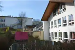 Eine Kita-Gruppe zieht in Schule