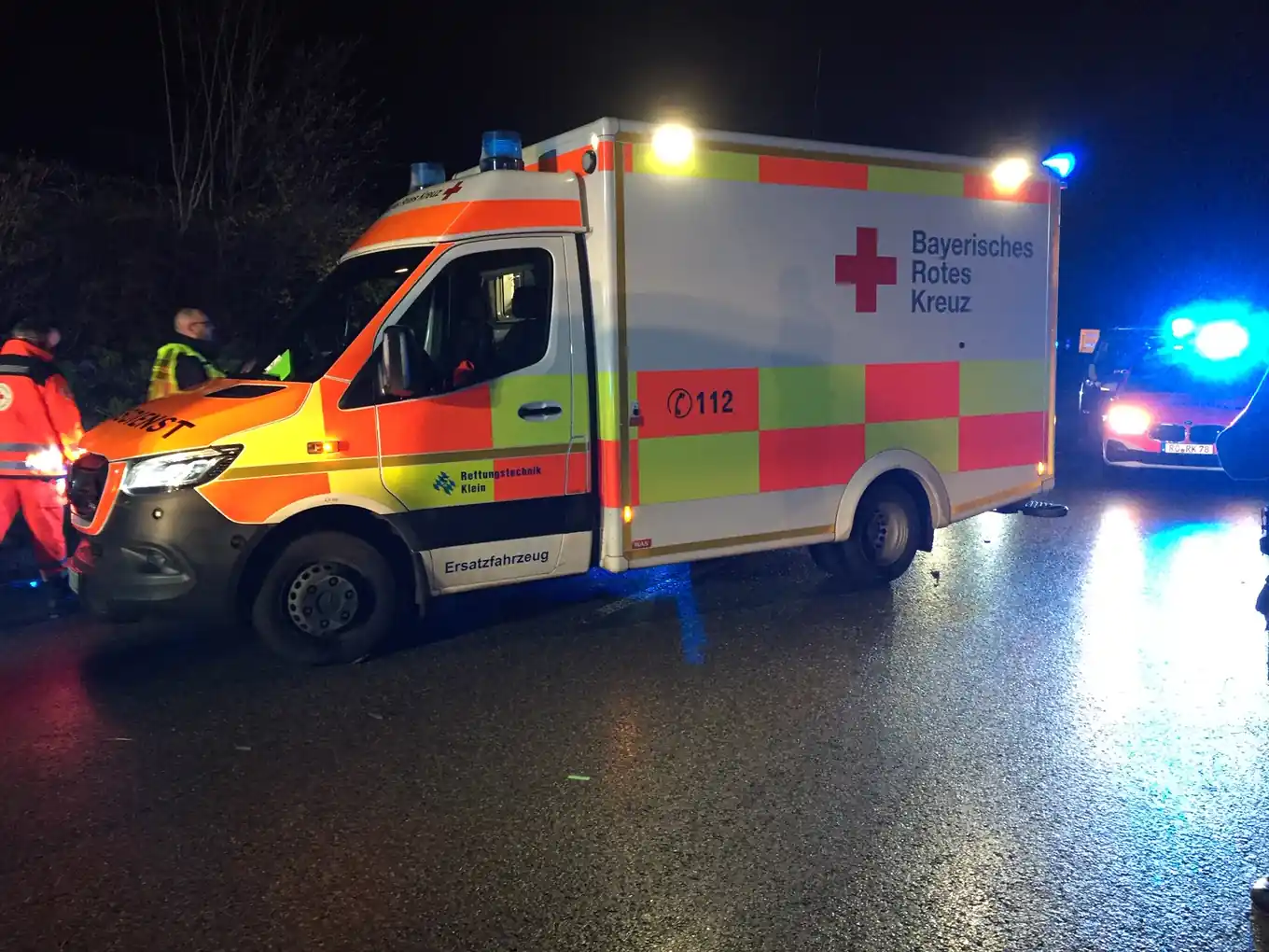 B304 nach Unfall bei Gabersee gesperrt