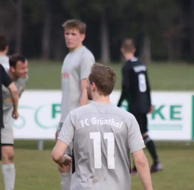 Einen Sieg brauchen Beide