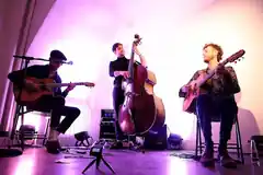 Feiner Gipsy-Swing im Gimplkeller