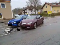 Kreuzung Gars: Zwei Autos kollidieren