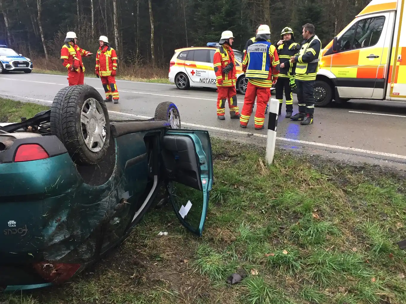 B304: Mit Pkw überschlagen