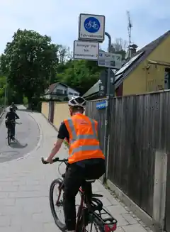 Fahrradstraße mit erweitertem Hinweis