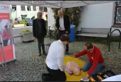 Wasserburg freut sich über neue Defibrillatoren