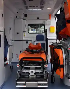 Auf der Autobahn: Person nach Unfall eingeklemmt