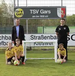 Sparkasse Wasserburg spendet Tore