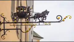 Historische Postkutsche kommt