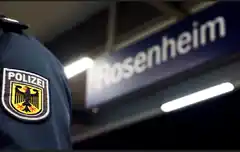 Migrantengruppe in Gewahrsam