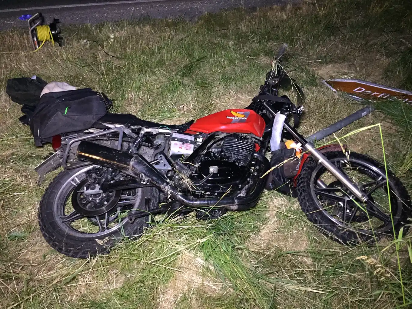 Motorradfahrer und Sozia schwer verletzt
